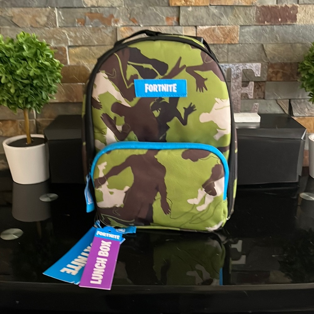 Fornite camouflage lunchbox